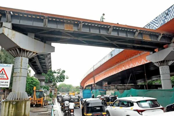 Bandra East Skywalk Faces Criticism Over Complex Design, Delay