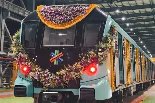 Mumbai’s Aqua Line Sees Strong Start With 1.55 Lakh Passengers On Day One