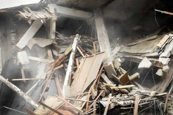 Mumbai Sees Spate Of Building Mishaps: Two Hurt In Chira Bazaar, Fire In Malad Contained