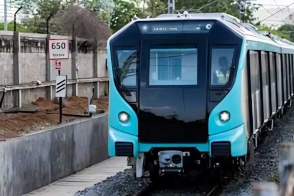 Mumbai Metro-3’s ‘No-Network’ Zone Sparks Debate: Digital Detox Or Connectivity Lapse?