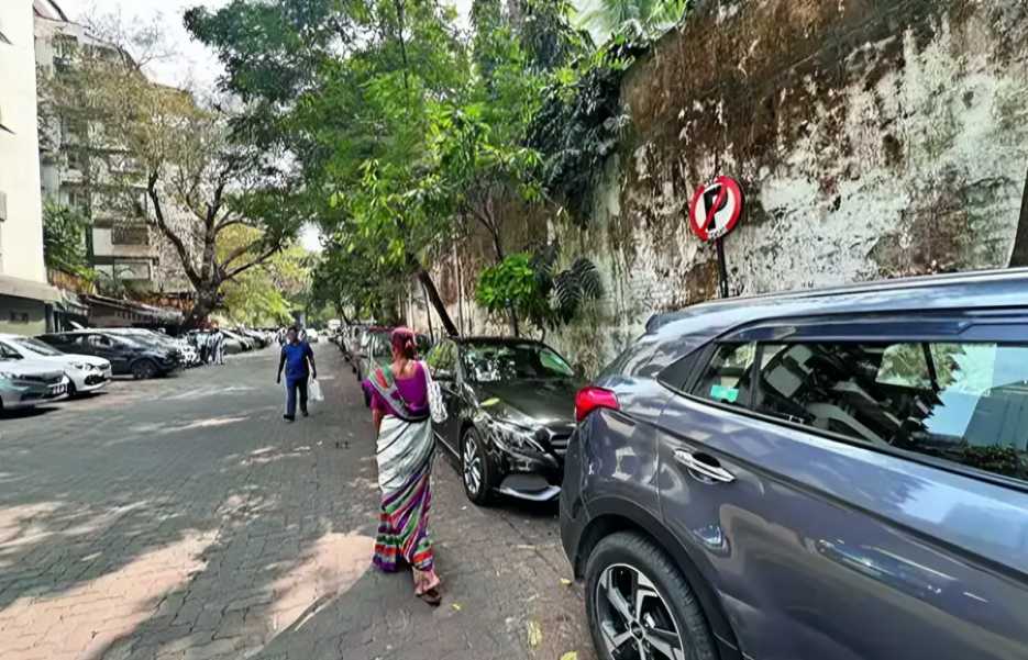 Altamount Road: Where Luxury Meets Broken Footpaths