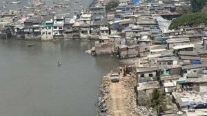 Cuffe Parade Residents Protest Alleged Coastal Encroachment Along South Mumbai Shoreline