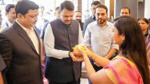 CM Fadnavis Distributes Keys To 864 Homes Under BDD Chawl Redevelopment In Naigaon