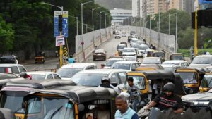 Mumbai Introduces No-Parking Zone Near Vikhroli Station To Ease Traffic