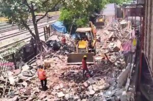 Large-Scale Demolition Operation Underway On Railway Land In Goregaon-Malad Stretch For Future Infrastructure Projects