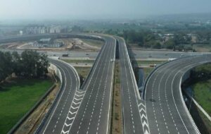 Nitin Gadkari Reviews Delhi-Mumbai Expressway Project During Inspection Visit