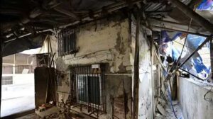 Crumbling LIC Chawls Leave Mumbai Residents Trapped Between Risk & Uncertainty
