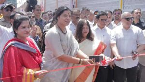 Mayor Ritu Tawde Inaugurates Extended Mrinal Tai Gore Flyover In Goregaon