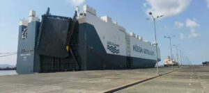 World’s Largest Ro-Ro Vessel Höegh Aurora Docks At Mumbai Port, Strengthening India’s Auto Export Gateway