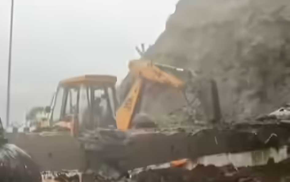 Opposition Corners Maharashtra Government Over Rain-Hit Infrastructure, Seeks Answers On Mumbai-Pune Missing Link