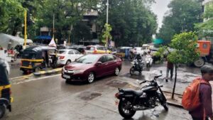 Mulund East Residents Demand Functional Traffic Signals & Action On Civic Issues
