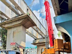 MMRDA Installs Three Metro Girders Over Central Railway Tracks To Accelerate Metro Line 2B Work
