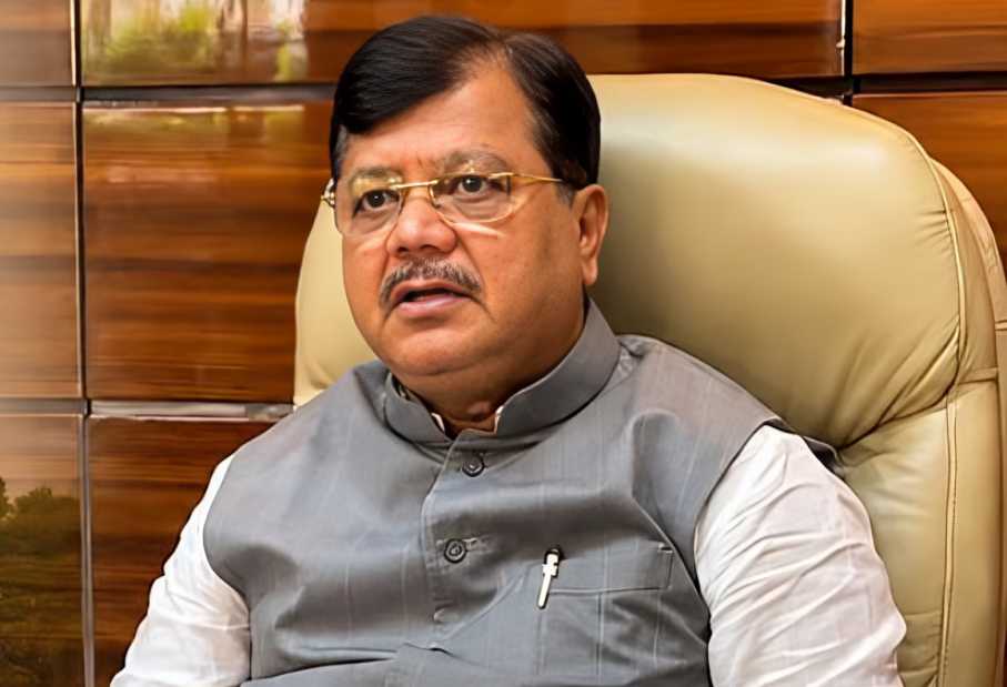 BJP MLC Pravin Darekar Encourages Mumbai Housing Societies To Adopt Self-Redevelopment Model